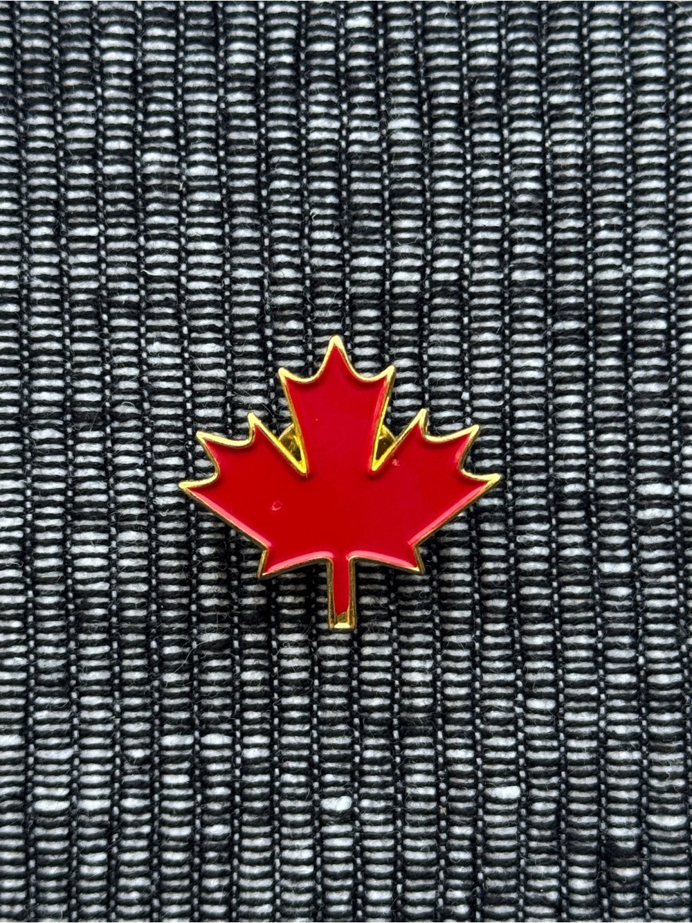 Canada Red Enamel Maple Leaf Lapel Pin Gold Tone #1